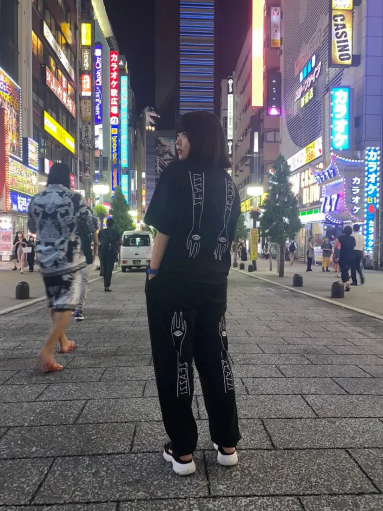 フォロワー数45.6万人TikTokerちなぷぷさん着用 ストリート